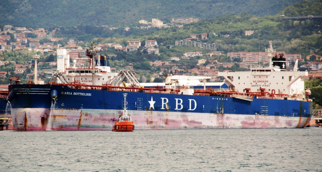 苏伊士运河再遭“惊魂一刻”，两艘船舶先后搁浅！ 