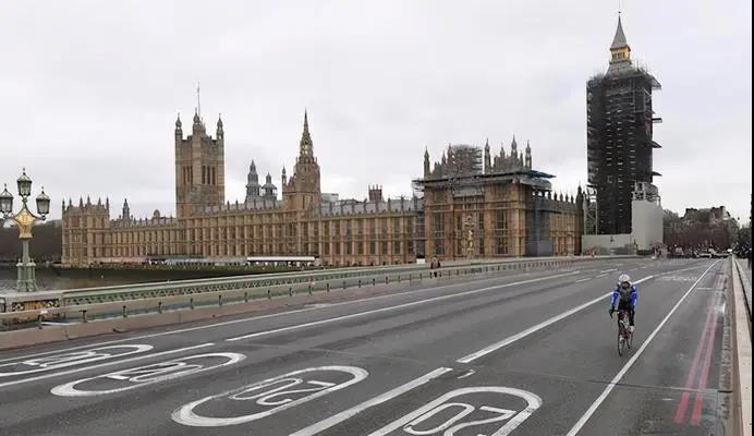 放弃了！英国政府将宣布民众“与新冠共存”，解除掉所有防疫措施