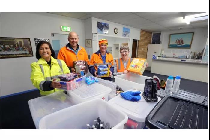 船员锚地堵疯, 港口wifi救火！小盒子挂船外, 船员上网嗖嗖嗖！...这个港口, 免费wifi会持续三年