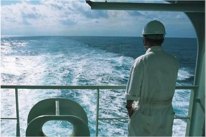 船员锚地堵疯, 港口wifi救火！小盒子挂船外, 船员上网嗖嗖嗖！...这个港口, 免费wifi会持续三年