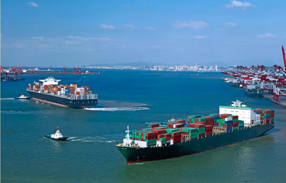 船员锚地堵疯, 港口wifi救火！小盒子挂船外, 船员上网嗖嗖嗖！...这个港口, 免费wifi会持续三年